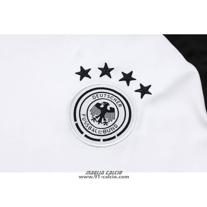 Tuta da Track
 Germania
 Manica Corta
 2024-2025 Bianco
 - Pantaloncini
